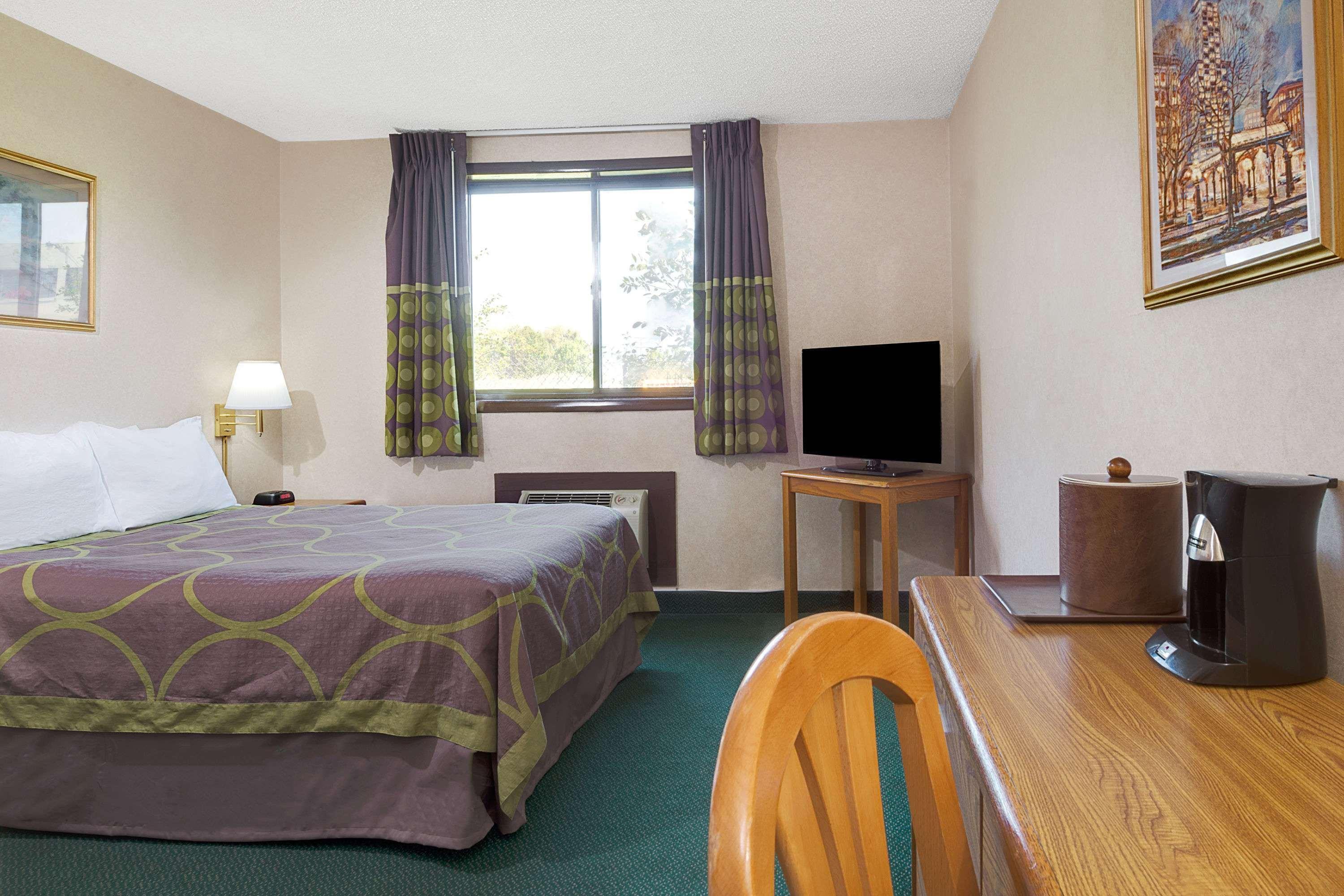 Super 8 By Wyndham Kenmore/Buffalo/Niagara Falls Area Exterior foto