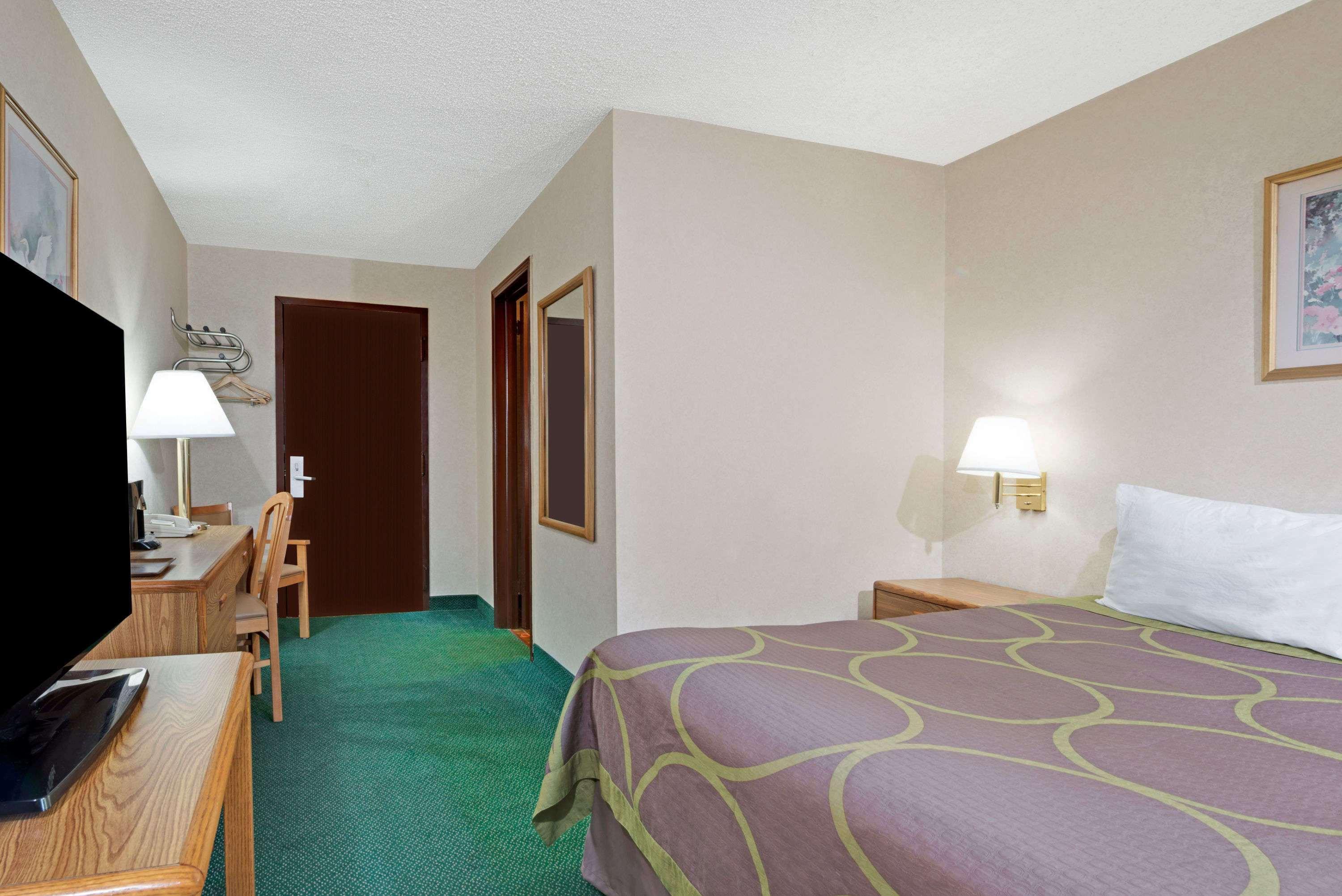 Super 8 By Wyndham Kenmore/Buffalo/Niagara Falls Area Exterior foto