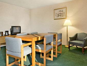 Super 8 By Wyndham Kenmore/Buffalo/Niagara Falls Area Exterior foto